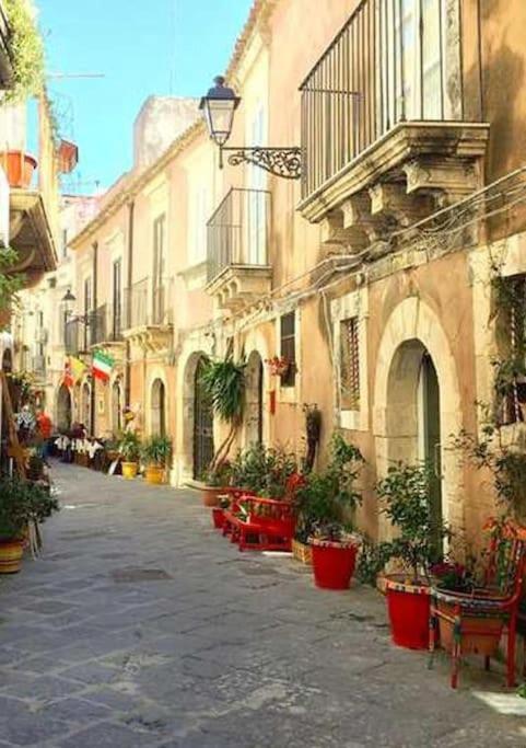 Delizia House Ortigia,Centro Citta, Vicino Al Mare Leilighet Syracuse Eksteriør bilde