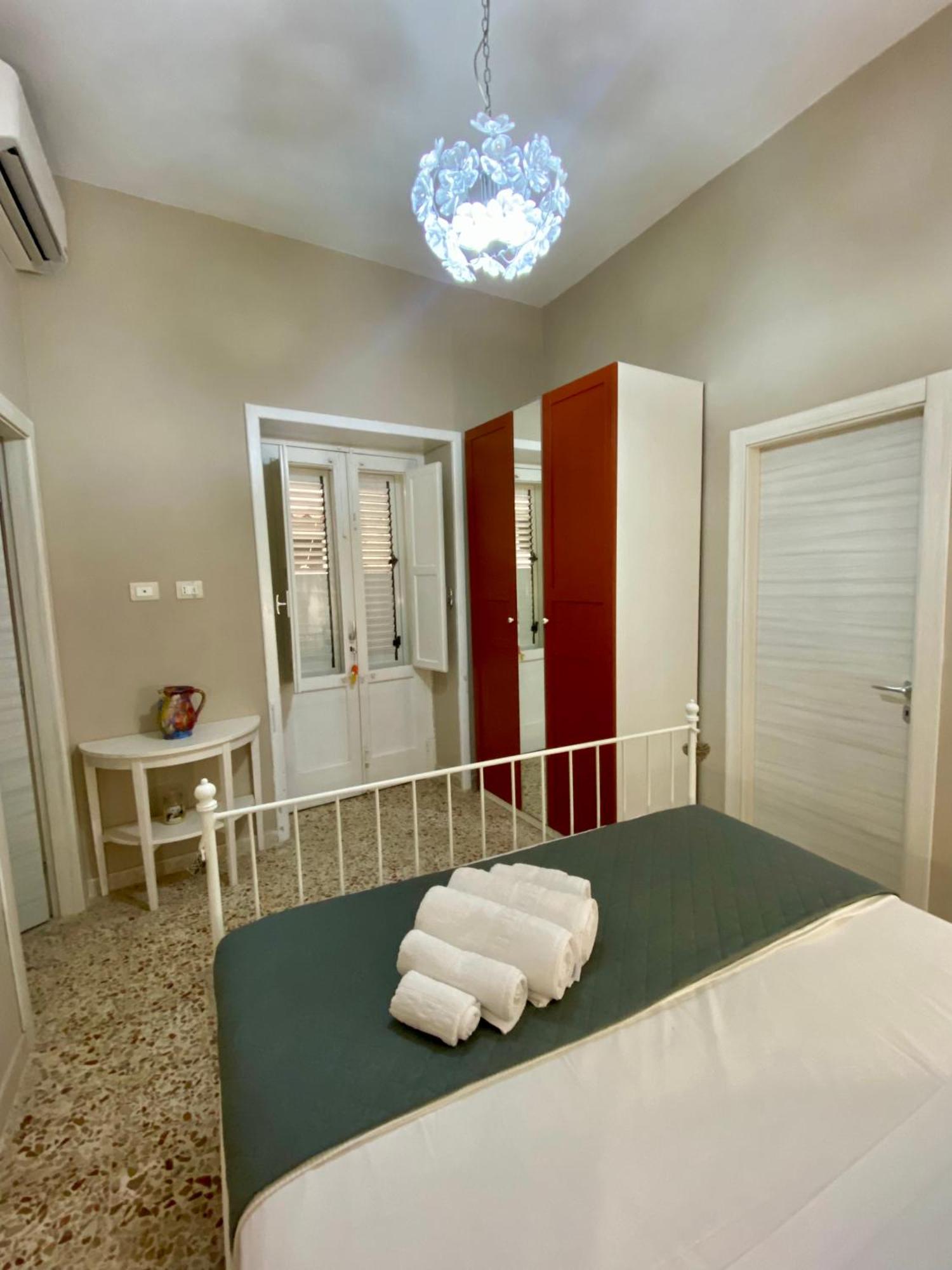 Delizia House Ortigia,Centro Citta, Vicino Al Mare Leilighet Syracuse Eksteriør bilde