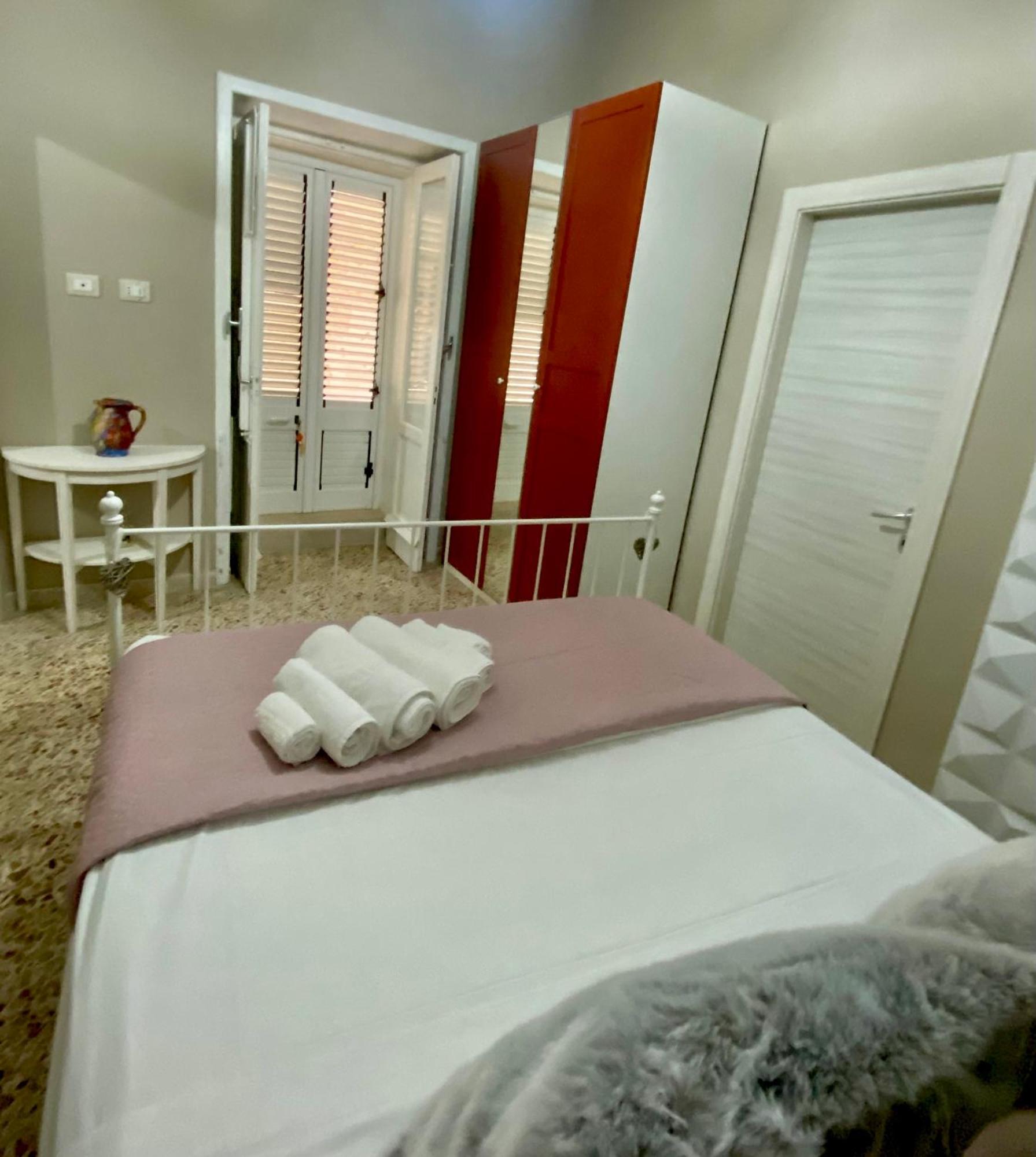 Delizia House Ortigia,Centro Citta, Vicino Al Mare Leilighet Syracuse Eksteriør bilde